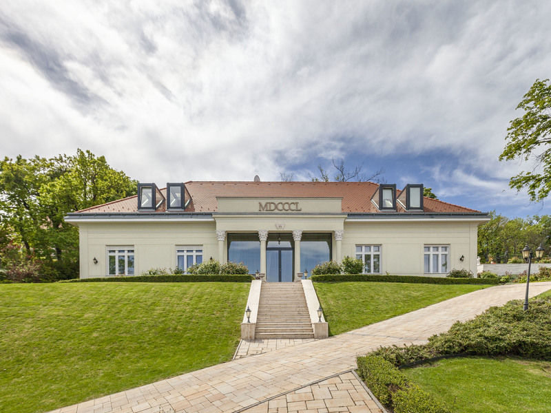 8 Rooms House For Sale Budapest Hungary